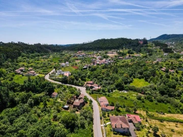 Moradia T2 para Venda em Pousaflores