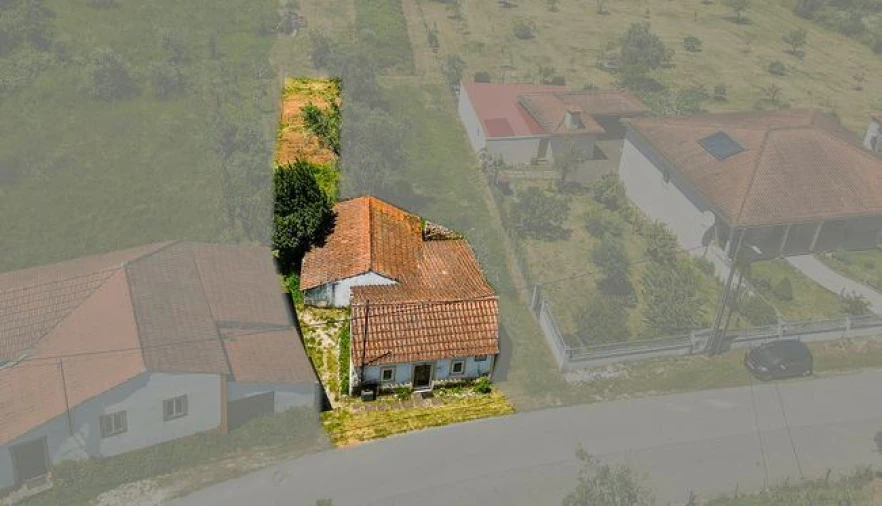 Moradia T2 para Venda em Pousaflores