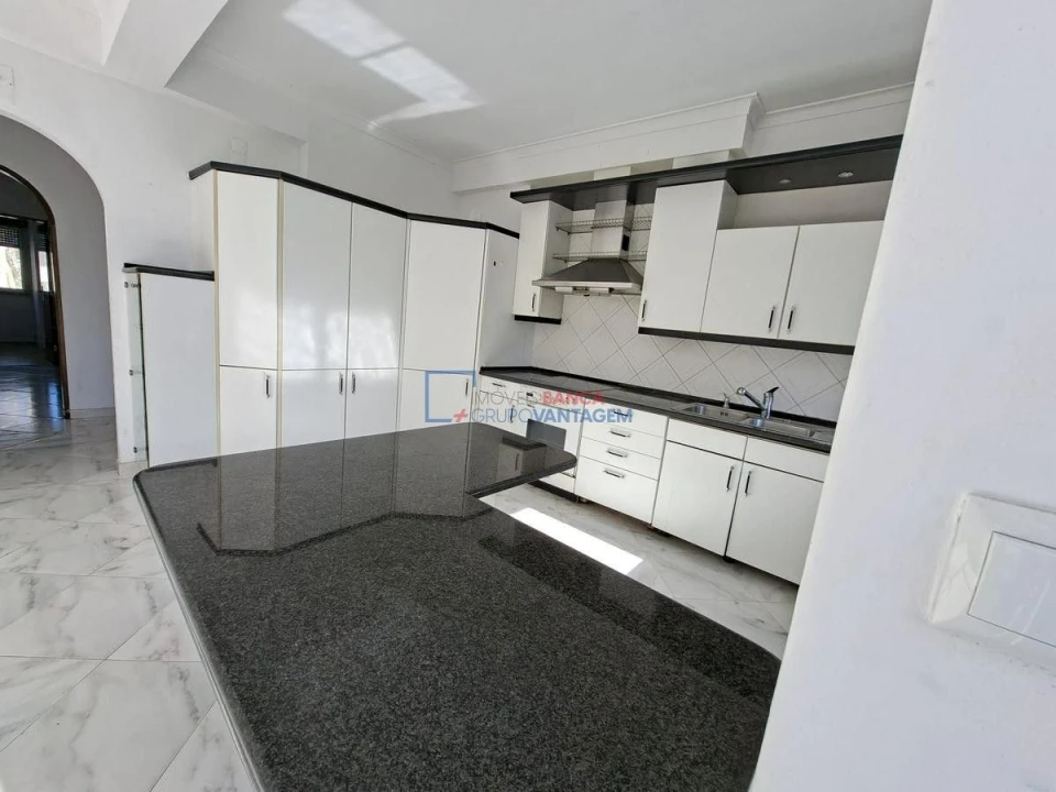 Apartamento T3 para Venda em Rio de Mouro Foto 22