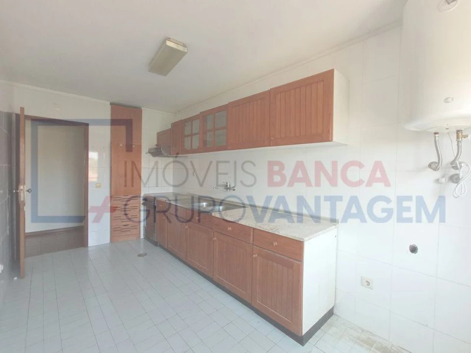 Apartamento T2 para Venda em Rio Tinto Foto 9