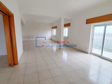 Apartamento T4 para Venda em Azambuja