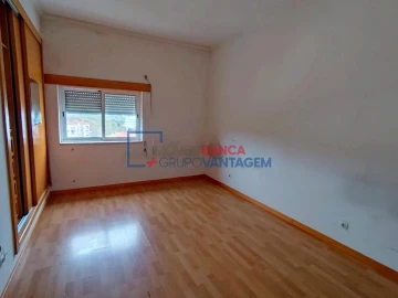 Apartamento T4 para Venda em Azambuja