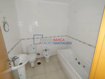 Apartamento T4 para Venda em Azambuja