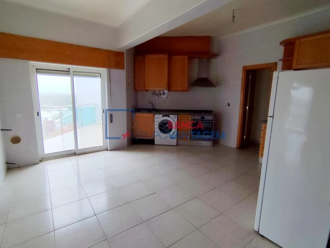 Apartamento T4 para Venda em Azambuja Foto 10