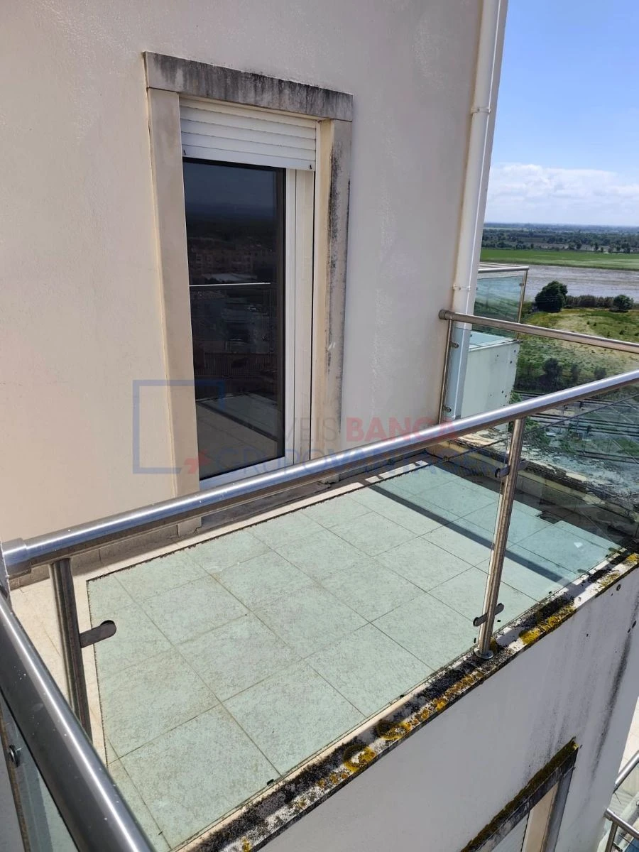 Apartamento T4 para Venda em Azambuja Foto 29