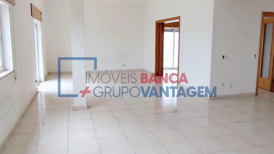 Apartamento T4 para Venda em Azambuja