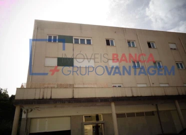 Apartamento T3 para Venda em Fonte Arcada e Oliveira