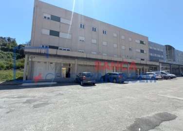 Apartamento T3 para Venda em Fonte Arcada e Oliveira