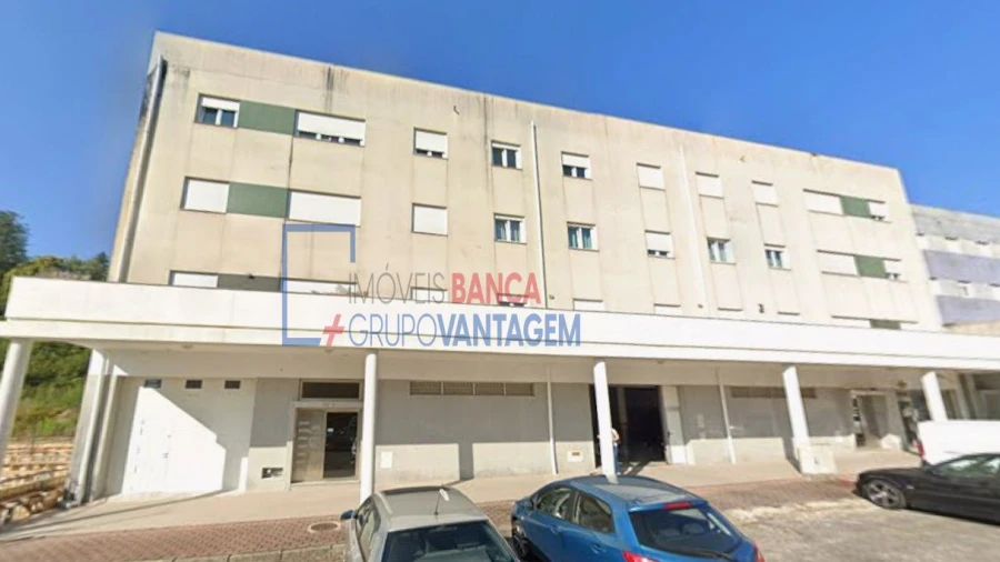 Apartamento T3 para Venda em Fonte Arcada e Oliveira