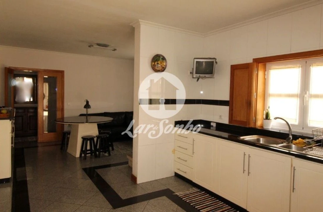 Moradia T4 para Venda em Fafe Foto 2