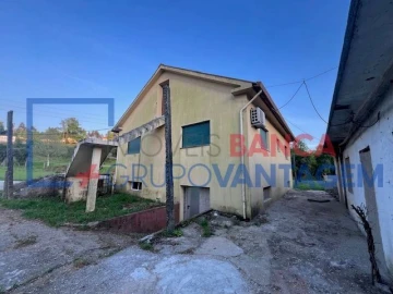 Moradia T3 para Venda em Serzedo e Calvos