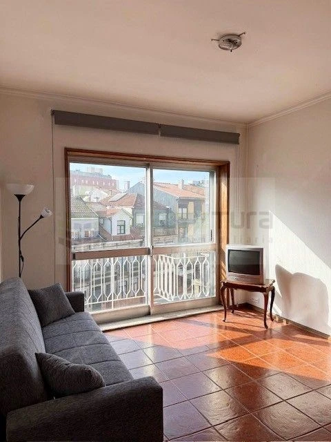 Apartamento T1 para Venda em Paranhos