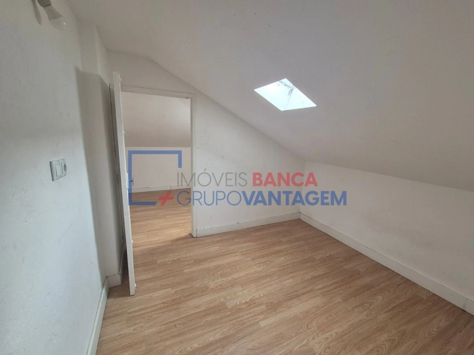 Apartamento T2 para Venda em Agualva e Mira-Sintra Foto 13