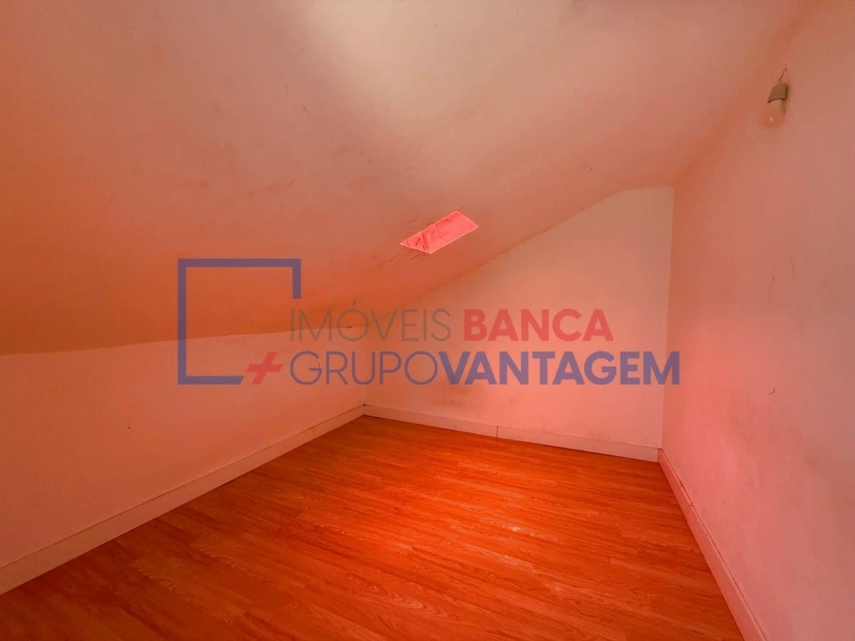 Apartamento T2 para Venda em Agualva e Mira-Sintra Foto 17