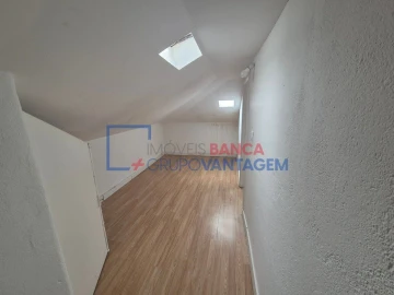 Apartamento T2 para Venda em Agualva e Mira-Sintra