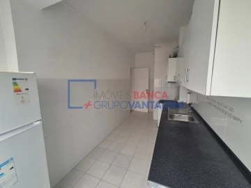 Apartamento T2 para Venda em Agualva e Mira-Sintra