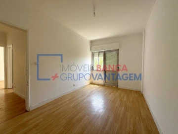 Apartamento T2 para Venda em Agualva e Mira-Sintra