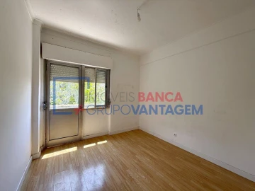 Apartamento T2 para Venda em Agualva e Mira-Sintra