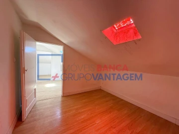 Apartamento T2 para Venda em Agualva e Mira-Sintra