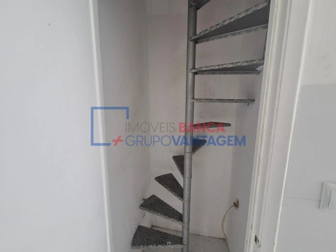 Apartamento T2 para Venda em Agualva e Mira-Sintra Foto 17