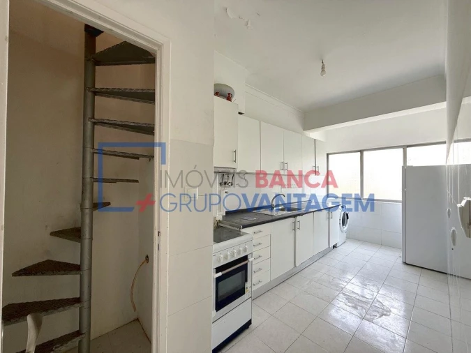 Apartamento T2 para Venda em Agualva e Mira-Sintra Foto 2