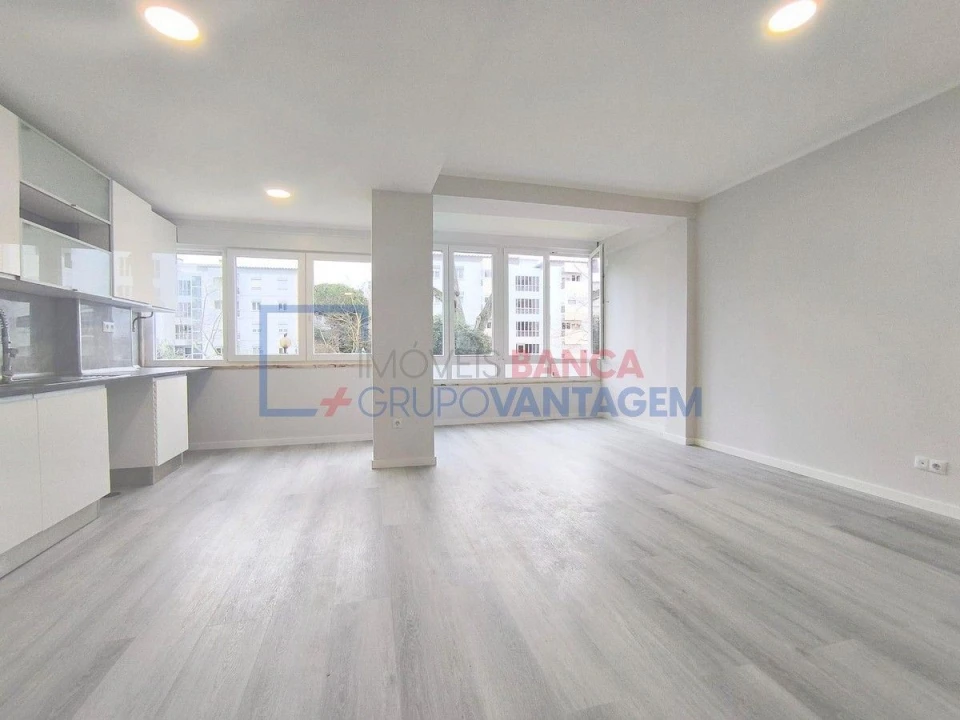 Apartamento T2 para Venda em Oeiras e São Julião da Barra, Paço de Arcos e Caxias Foto 2