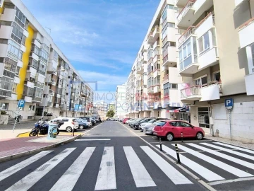 Apartamento T2 para Venda em Oeiras e São Julião da Barra, Paço de Arcos e Caxias