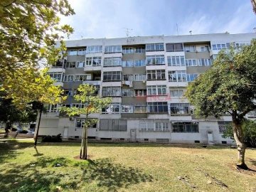 Apartamento T2 para Venda em Oeiras e São Julião da Barra, Paço de Arcos e Caxias