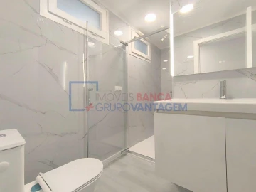 Apartamento T2 para Venda em Oeiras e São Julião da Barra, Paço de Arcos e Caxias