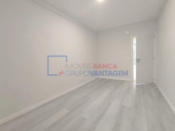 Apartamento T2 para Venda em Oeiras e São Julião da Barra, Paço de Arcos e Caxias