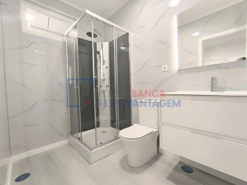 Apartamento T2 para Venda em Oeiras e São Julião da Barra, Paço de Arcos e Caxias