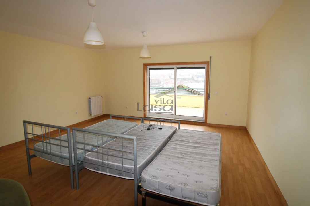 Moradia T2 para Arrendamento em Santa Marinha e São Pedro da Afurada Foto 4