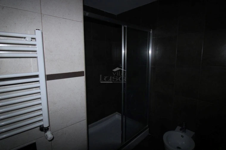 Moradia T2 para Arrendamento em Santa Marinha e São Pedro da Afurada Foto 3