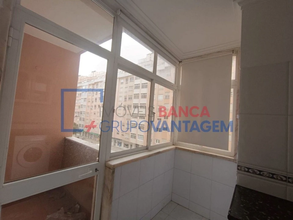 Apartamento T2 para Venda em Rio de Mouro Foto 5