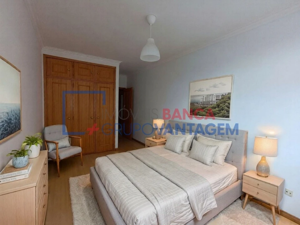 Apartamento T2 para Venda em Rio de Mouro Foto 7