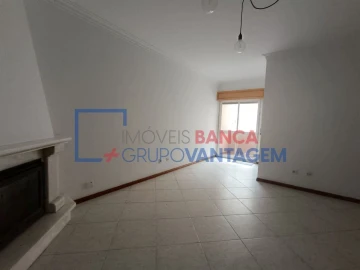 Apartamento T2 para Venda em Rio de Mouro