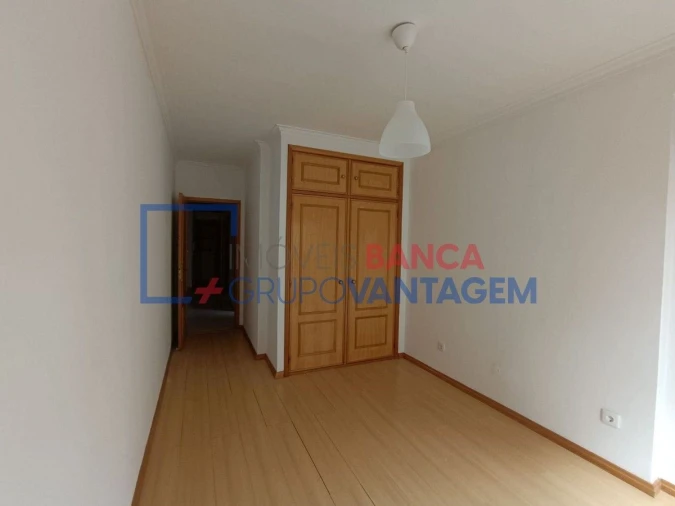 Apartamento T2 para Venda em Rio de Mouro Foto 20