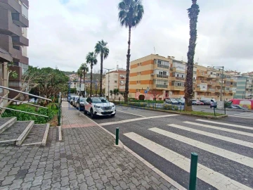 Loja para Venda em Póvoa de Santo Adrião e Olival Basto