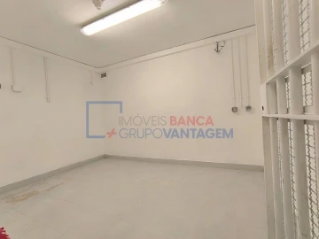 Loja para Venda em Póvoa de Santo Adrião e Olival Basto
