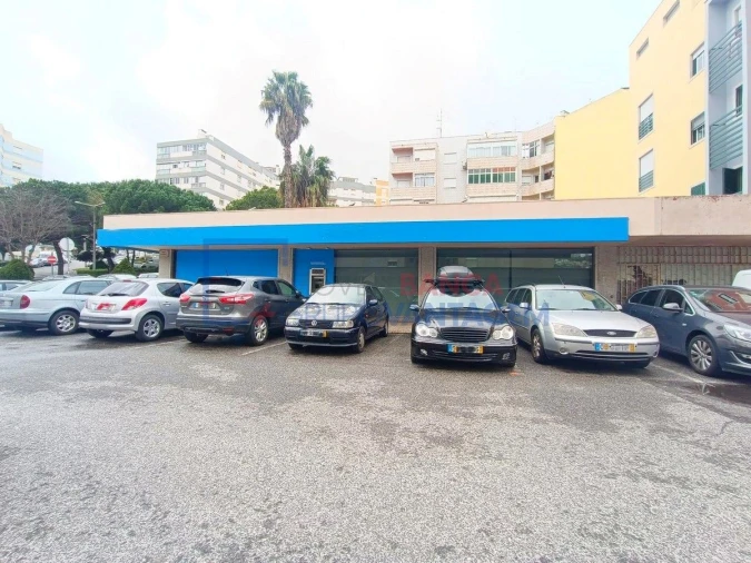 Loja para Venda em Póvoa de Santo Adrião e Olival Basto Foto 8