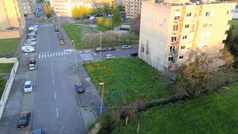 Terreno P/ Prédio para Venda em Alfena