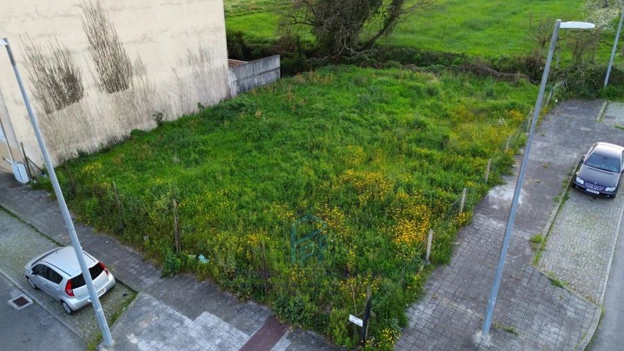 Terreno P/ Prédio para Venda em Alfena Foto 2