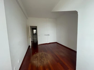 Apartamento T3 para Arrendamento em Marvila, Ribeira Santarém, São Salvador, São Nicolau