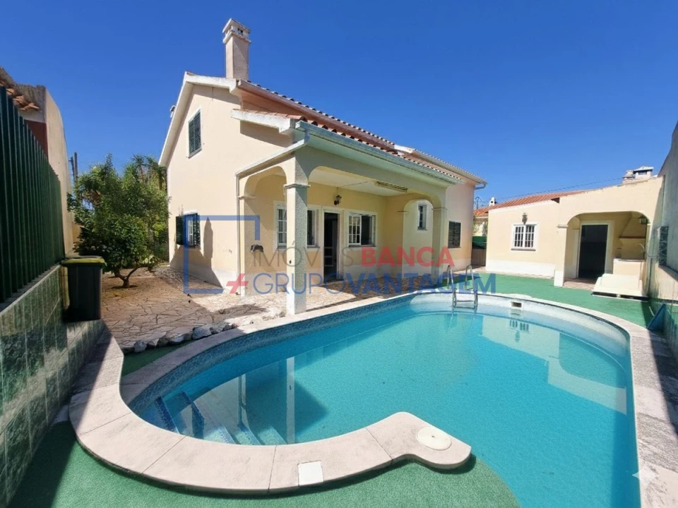 Moradia T3 para Venda em Azeitão (São Lourenço e São Simão) Foto 1