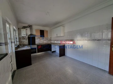 Moradia T3 para Venda em Azeitão (São Lourenço e São Simão)