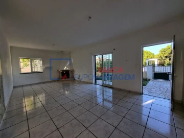 Moradia T3 para Venda em Azeitão (São Lourenço e São Simão)