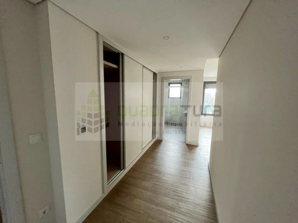 Apartamento T3 para Venda em Cedofeita, Santo Ildefonso, Sé, Miragaia, São Nicolau e Vitória Foto 15