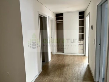 Apartamento T3 para Venda em Cedofeita, Santo Ildefonso, Sé, Miragaia, São Nicolau e Vitória