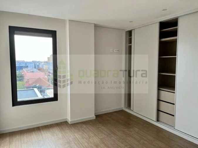 Apartamento T3 para Venda em Cedofeita, Santo Ildefonso, Sé, Miragaia, São Nicolau e Vitória Foto 21