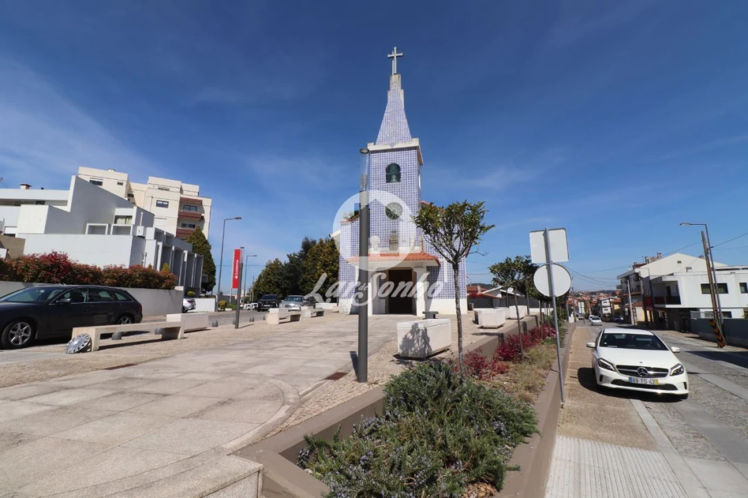 Terreno para Venda em Santa Maria de Lamas Foto 13